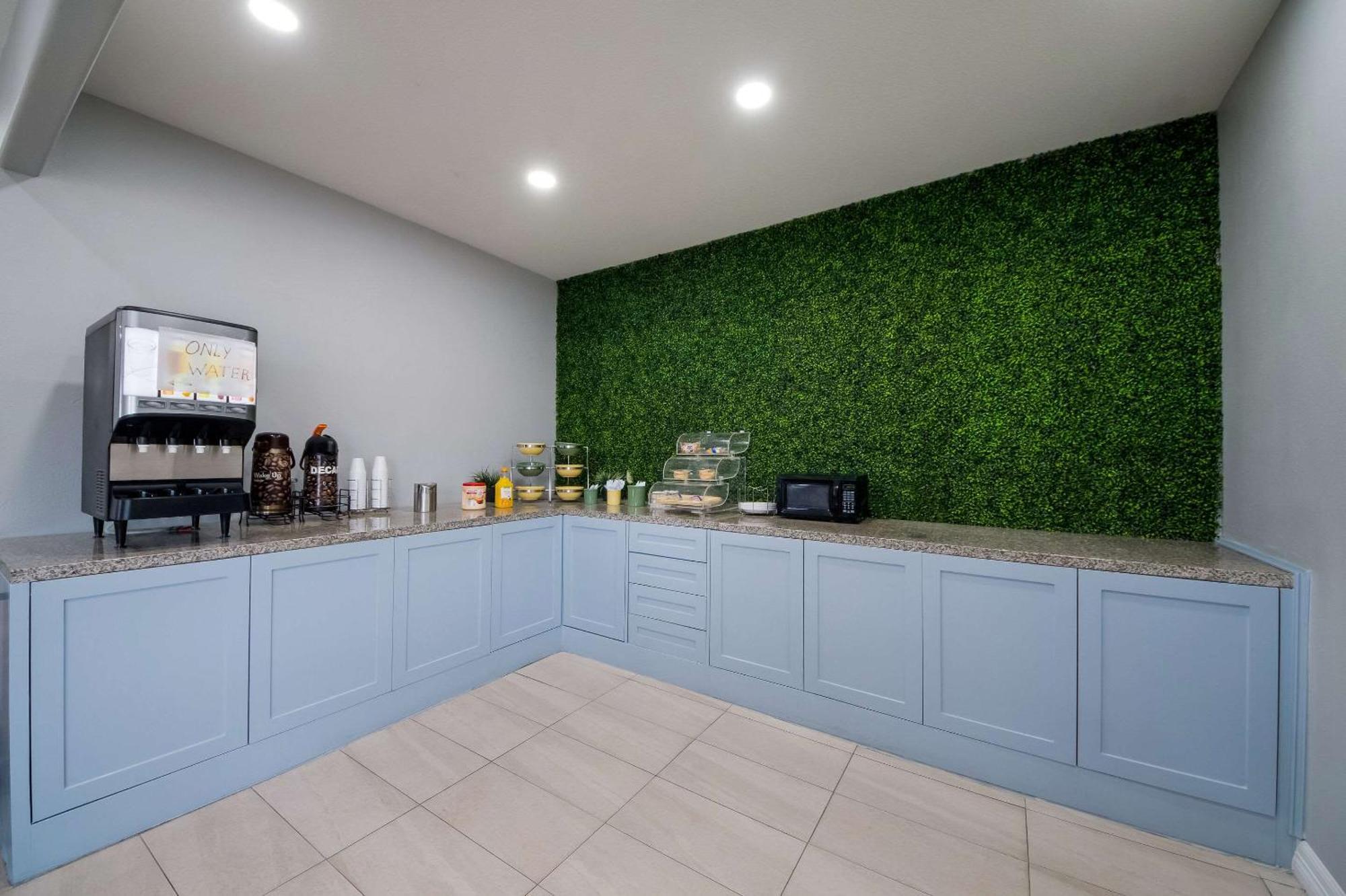 Rodeway Inn & Suites Corpus Christi Bagian luar foto