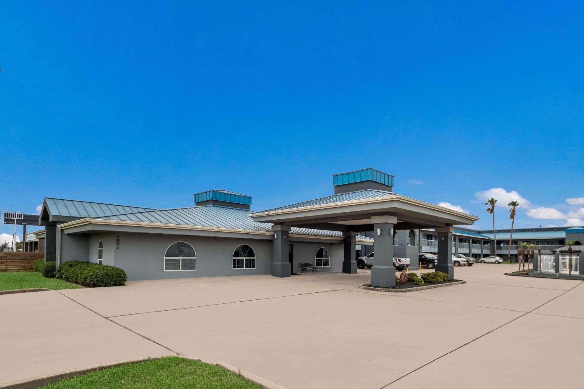 Rodeway Inn & Suites Corpus Christi Bagian luar foto